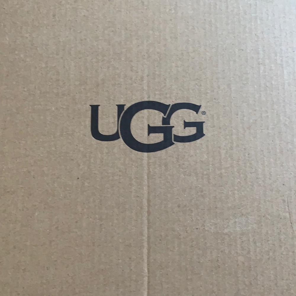 ugg’s (BRAND NEW)